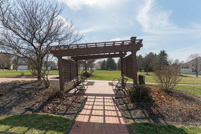 Building Photo - 6053 Taylor Rd