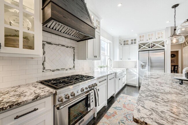 Building Photo - Prestigious 4-3.5-2 w POOL in Grapevine, Carroll ISD!