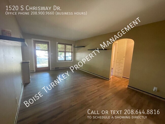 Building Photo - 1520 Chrisway Dr