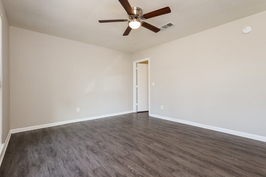 Building Photo - 1113 Rowell St