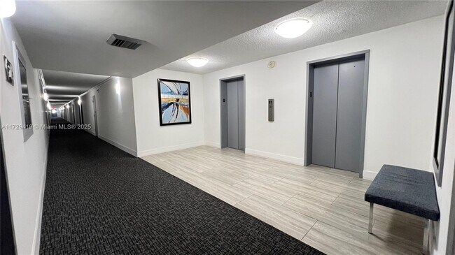 Building Photo - 137 Golden Isles Dr