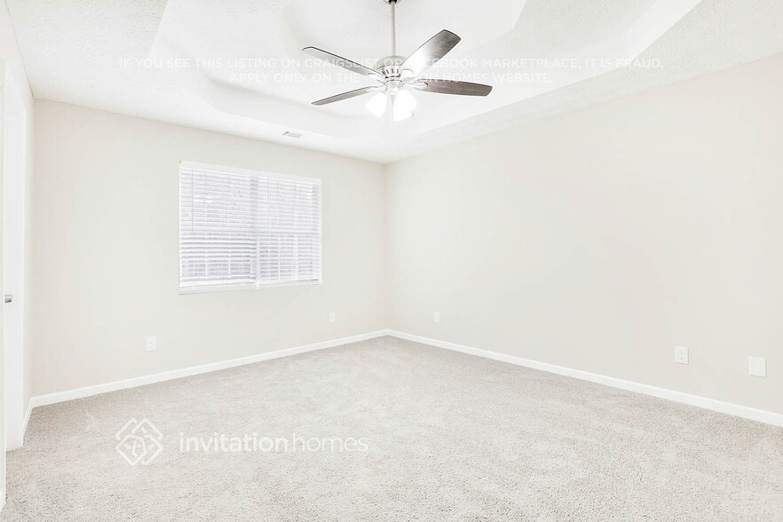 Building Photo - 50 Hidden Ridge Dr