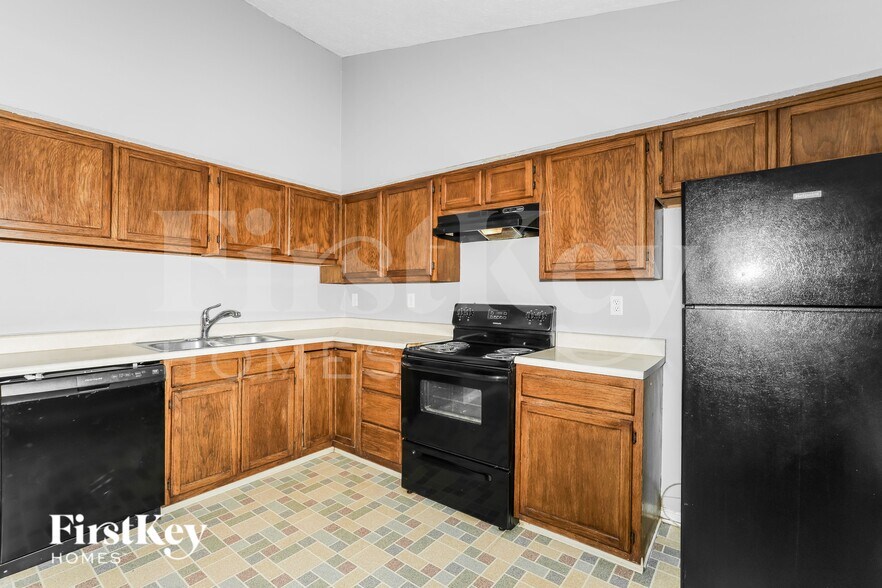 Building Photo - 1651 Parkthorne Dr