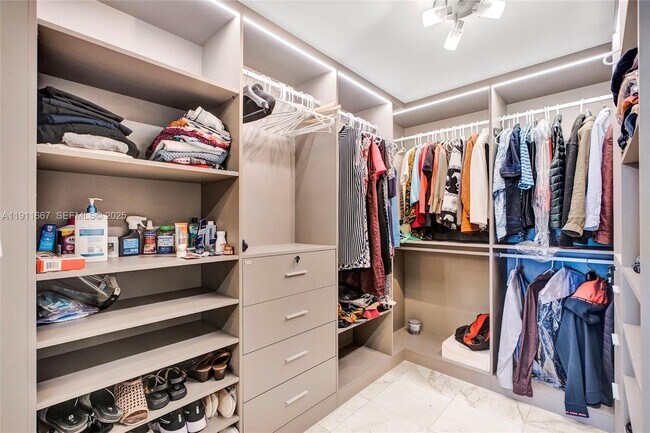 Building Photo - 19111 Collins Ave