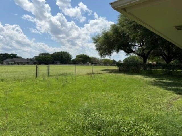 Building Photo - 435 St Andrews St