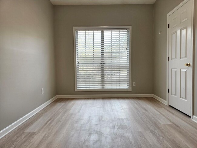 Building Photo - 3351 Governors Ct