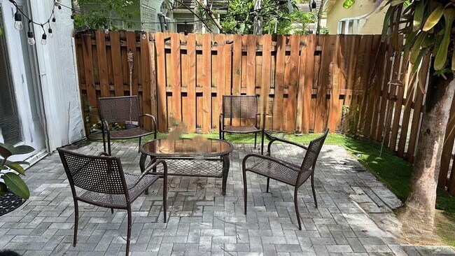 Building Photo - Southwest 123rd Avenue, Miami, FL 33186 - 4 BR 2.5 BA single-family home