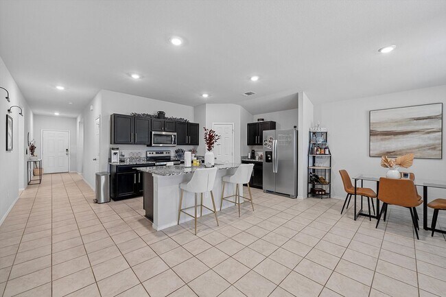 Building Photo - 9705 Kensley Rose Dr