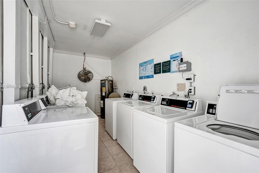 Laundry room - 2600 S Ocean Dr