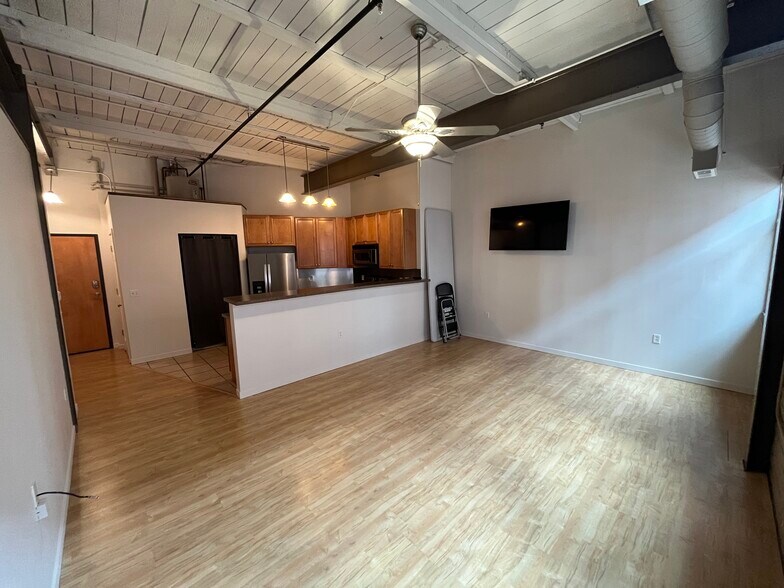 Building Photo - 1114 S Washington Ave