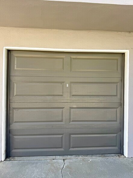 Single Car Garage - 701 9th St