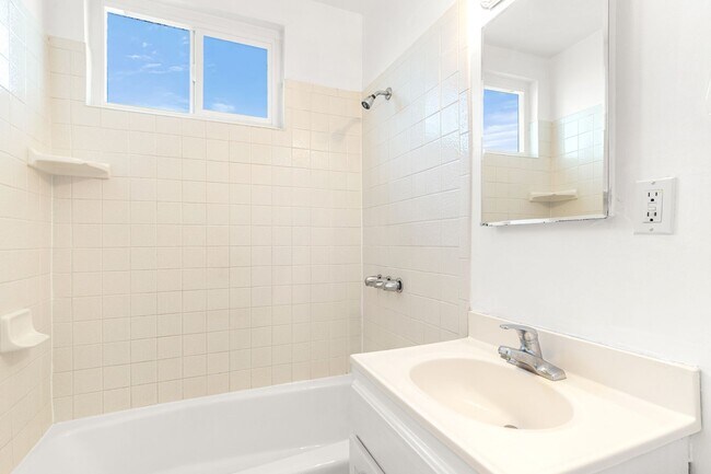 Building Photo - 2222 248th St