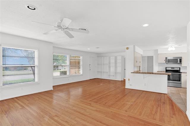 Building Photo - 10533 Solta Dr