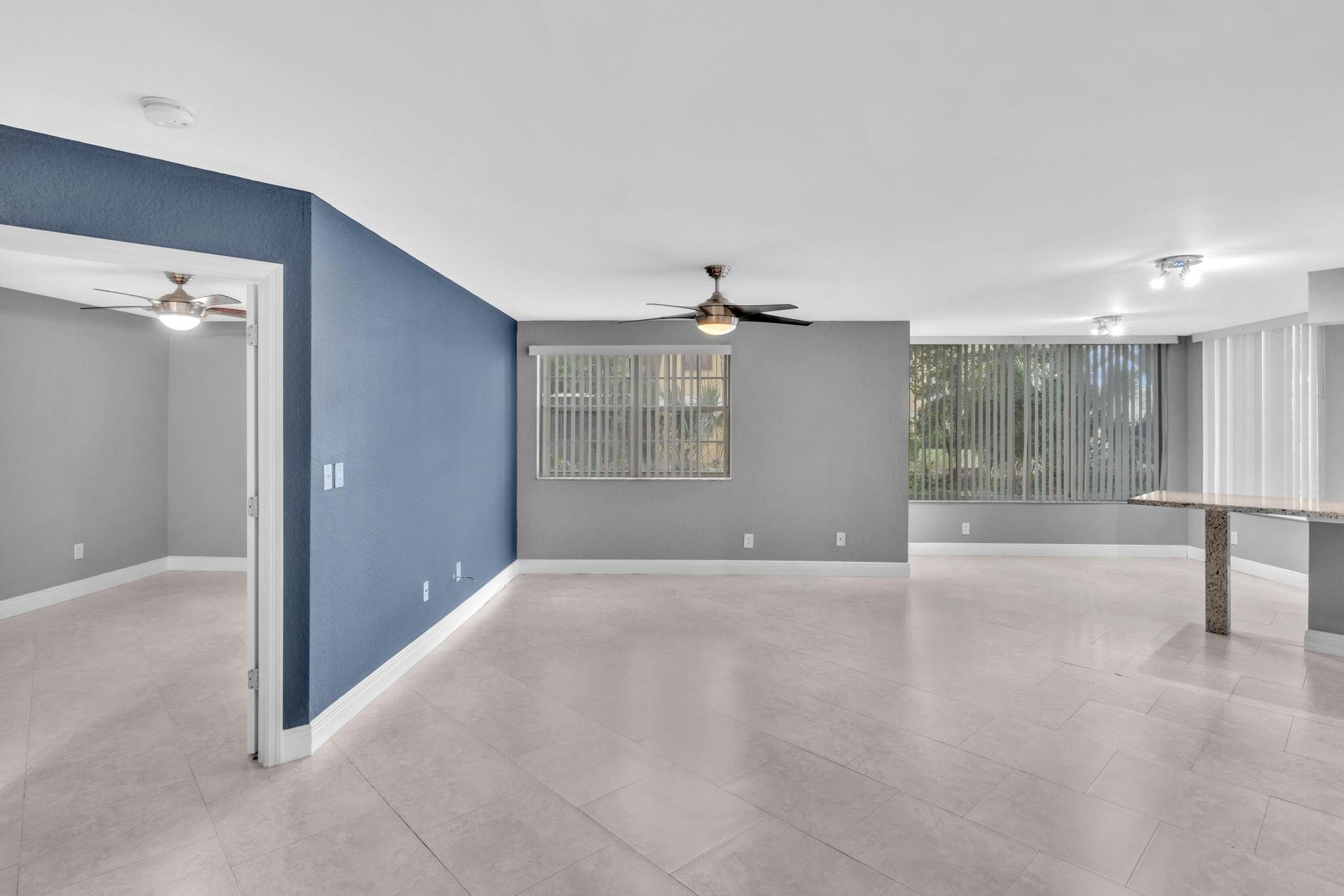 Building Photo - 2881 N Oakland Forest Dr