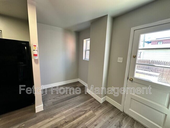 Building Photo - 334 Lehman St