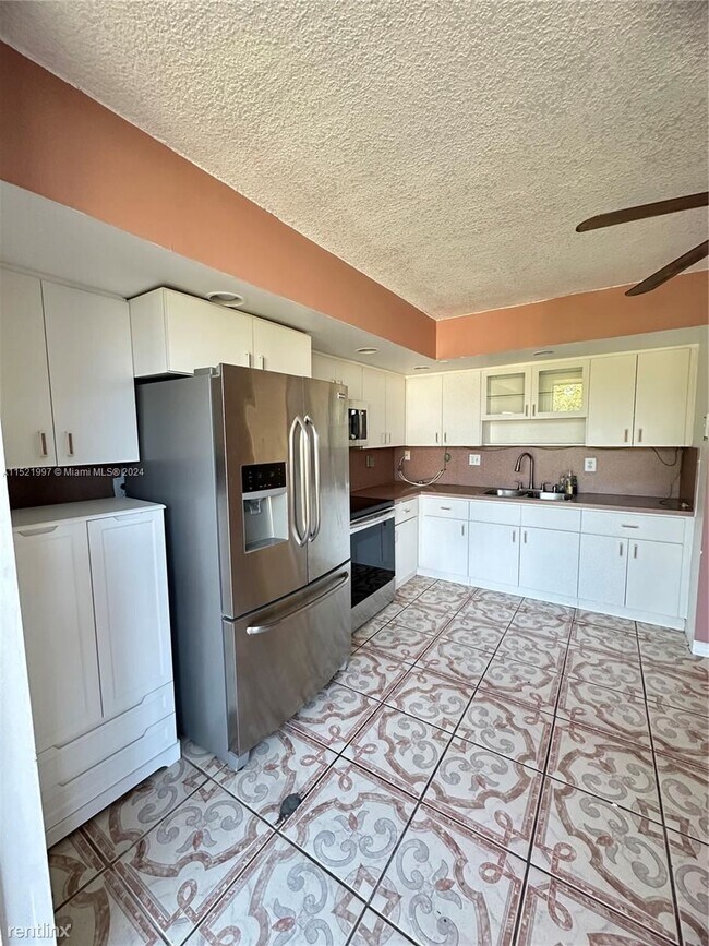 Building Photo - 3 br, 2 bath House - 8540 SW 133rd Avenue ...