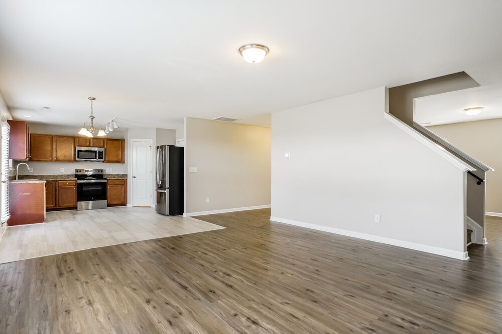 Building Photo - 4745 Queen Pierrette St
