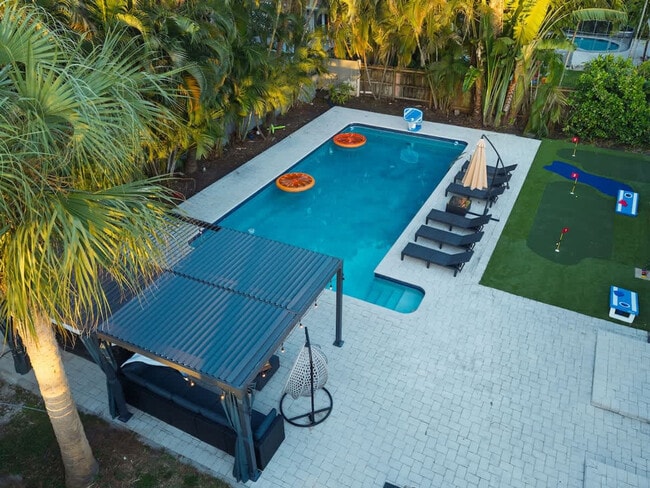 Building Photo - 2423 NE 202nd St