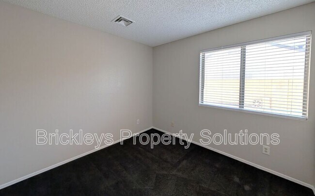 Building Photo - 1878 E Sheffield Ct