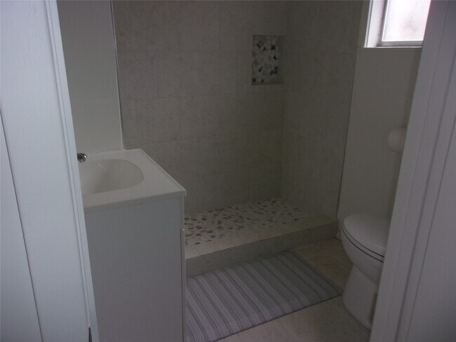 Building Photo - 1539 Jerrell Coffee Rd