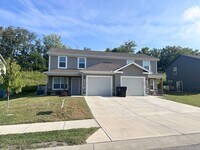 Building Photo - 709 Pampas St