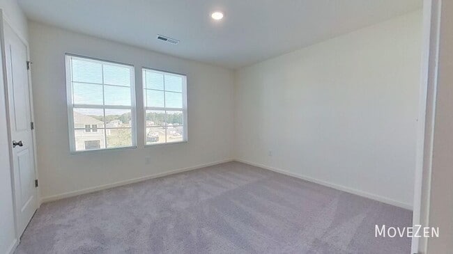 Building Photo - 813 Smokey Ridge Rd