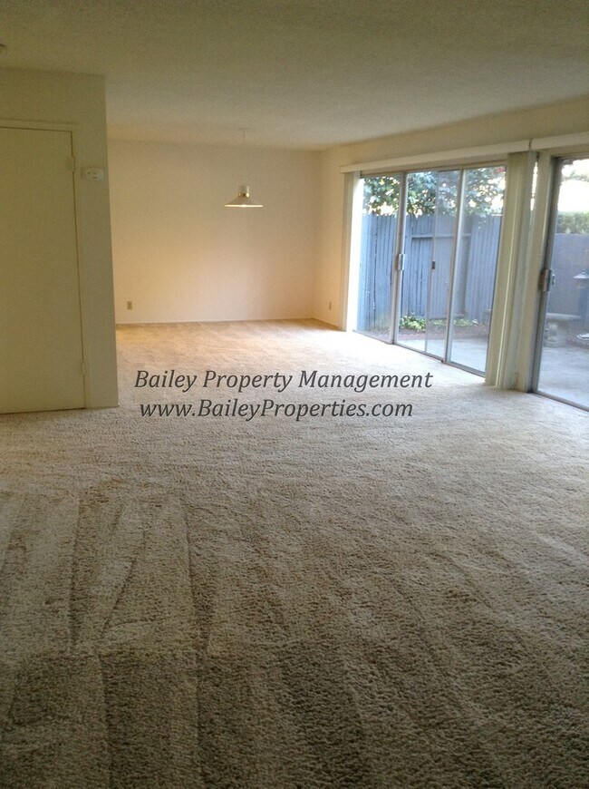 Building Photo - Spacious Seascape Condo