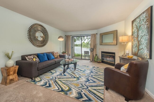 Building Photo - River's Cove