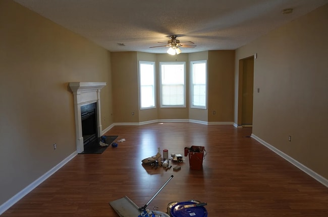 Building Photo - 25 Allenwood Ln