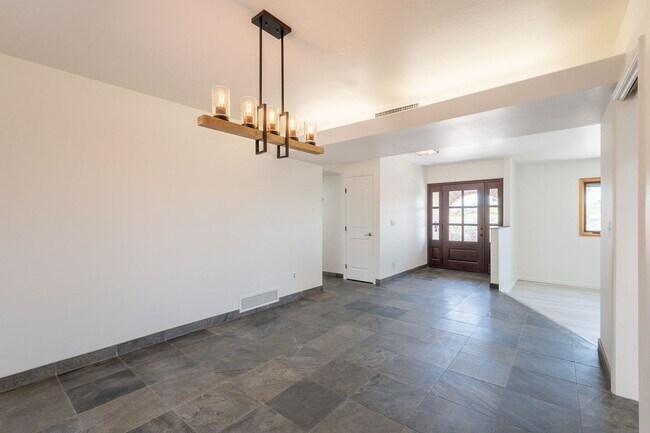 Building Photo - 3615 E Calle Alarcon