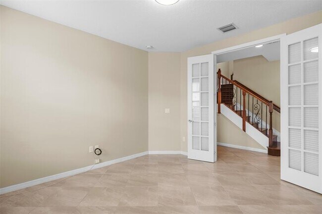 Building Photo - 5224 SW 77th Way