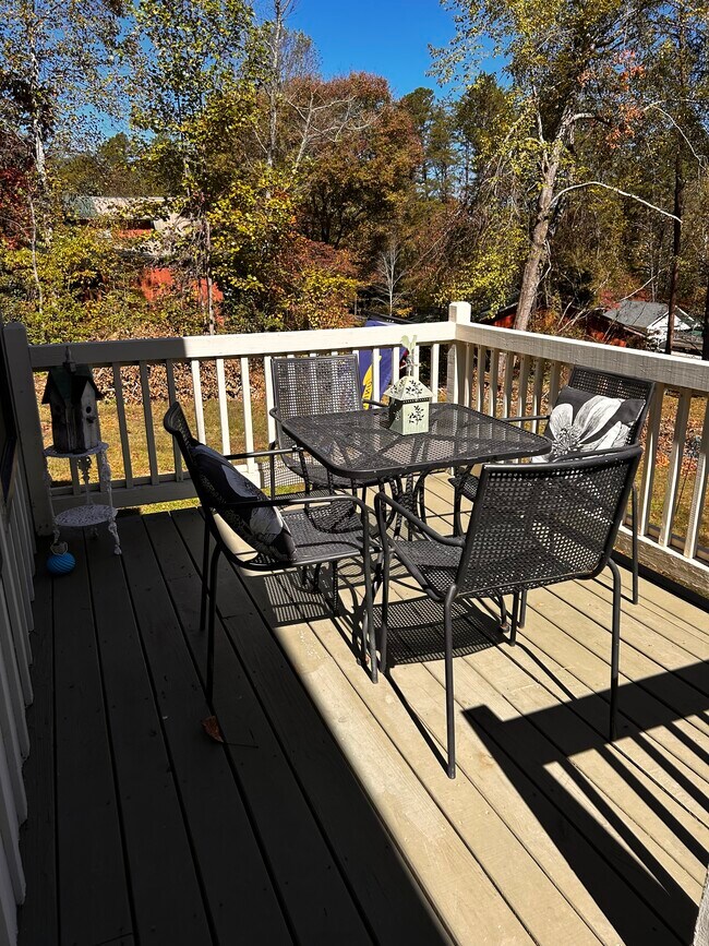 Building Photo - 348 Cozy Cove Hollow
