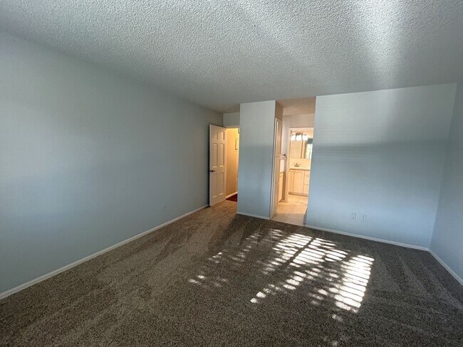 Building Photo - $200 Off First Month! 2 Bed Fort Collins Townhome with Garage & Premium Amenities