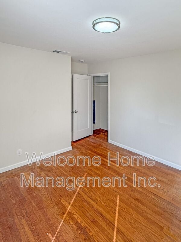 Building Photo - 184 Farrelly Dr