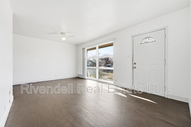 Building Photo - 730 Lima St