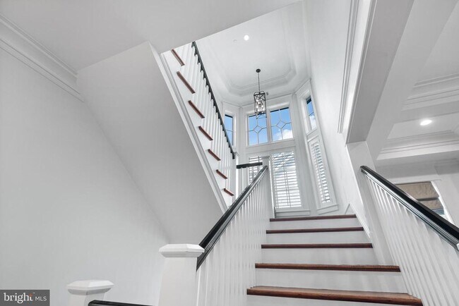 Building Photo - 5600 Brite Dr
