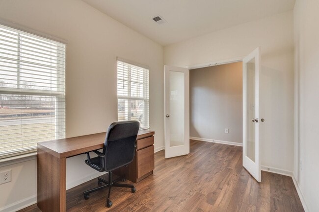 Building Photo - 4 bed/2.5 bath in Kingsport, TN