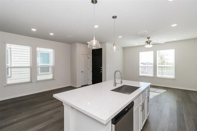 Building Photo - 530 Ansley Ct