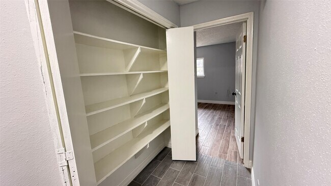 Building Photo - 4202 Junker St