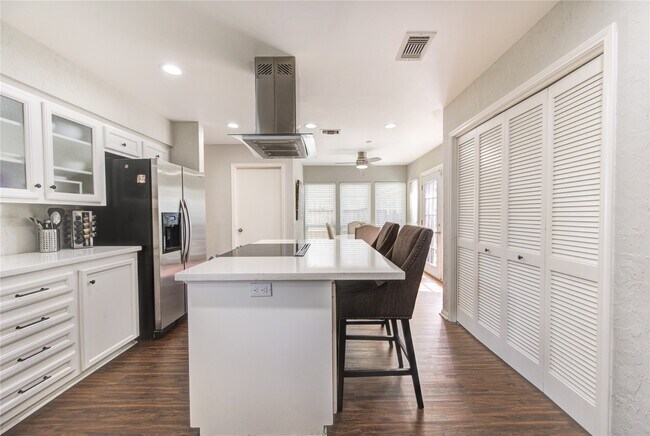 Building Photo - 12147 Ella Lee Ln