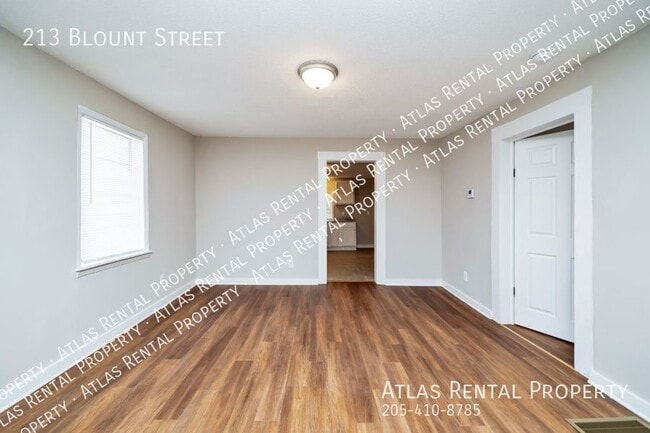 Building Photo - 213 Blount St