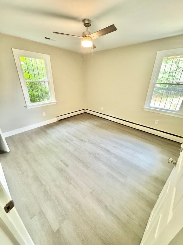 Building Photo - 483 Forest Ln