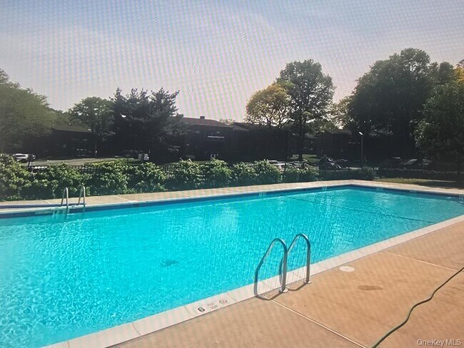 Building Photo - 3 Charles Ln