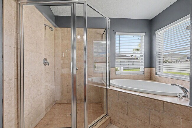 Building Photo - 30936 Baclan Dr