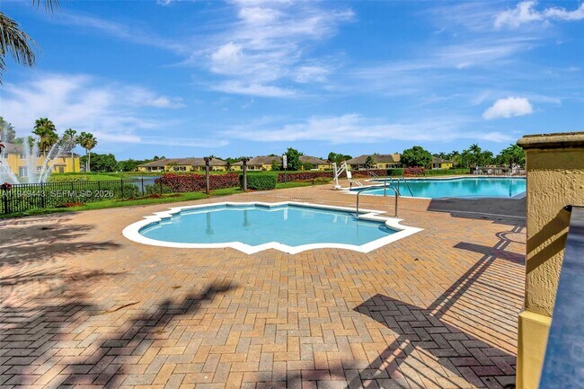 Building Photo - 1192 NE 32nd Ave