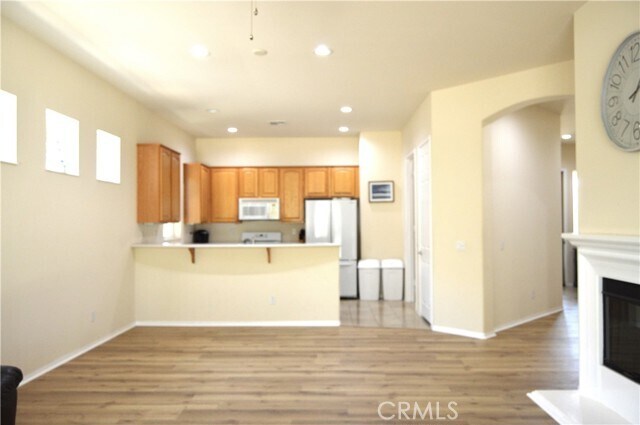 Building Photo - 1745 S Forest Oaks Dr