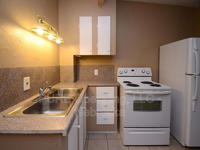 Building Photo - 9310 Binney St