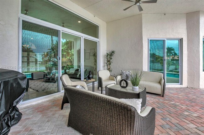 Building Photo - 2922 Medinah