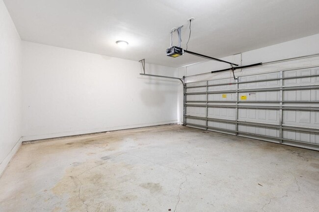 Building Photo - 256 Soho Ct