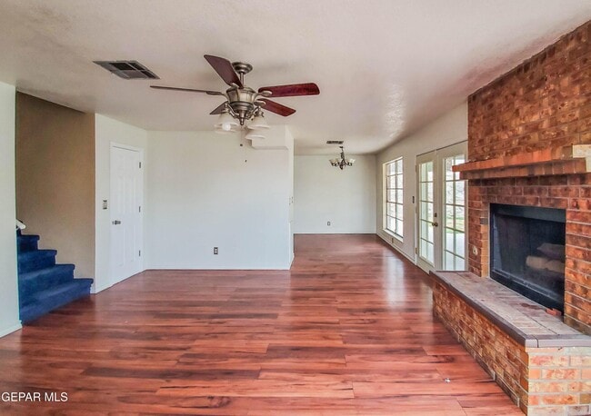 Building Photo - 1120 Shawnee Ln